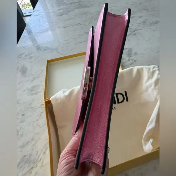 Fendi Vitello Catalon Metallic Pink Leather Bag with Silver Accent - Picture 5 of 17